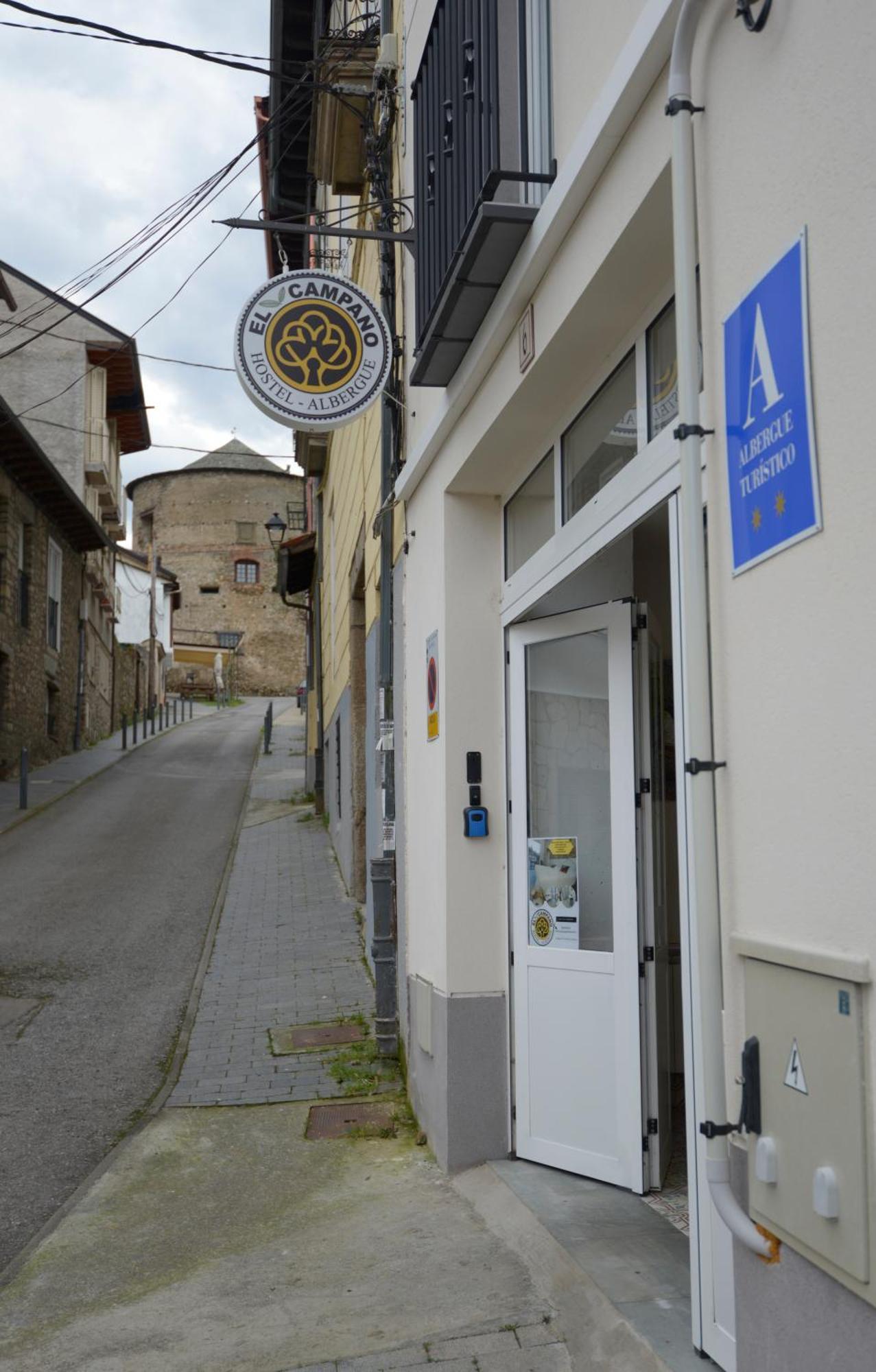 Hostel El Campano Villafranca Del Bierzo Exterior photo